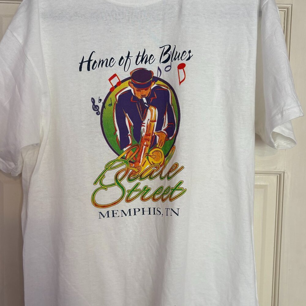 Home of the Blues - Beale Street, Memphis, TN. (T-Shirt, Large).